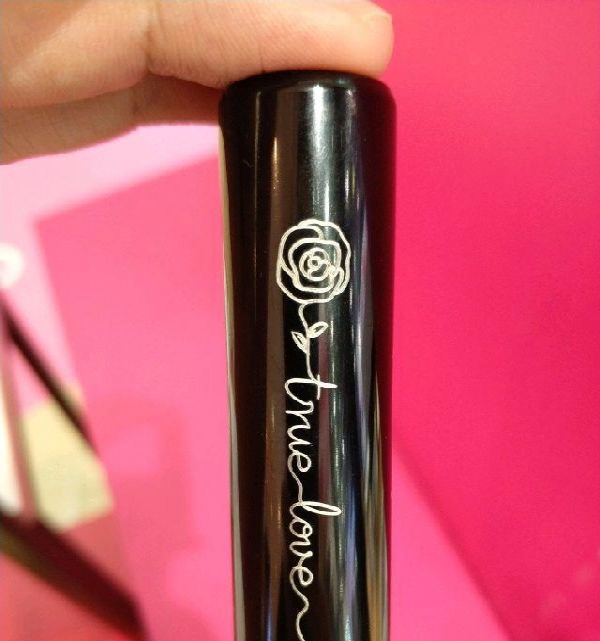 激光打标机租赁,项链,手机壳及礼盒刻字刻照片