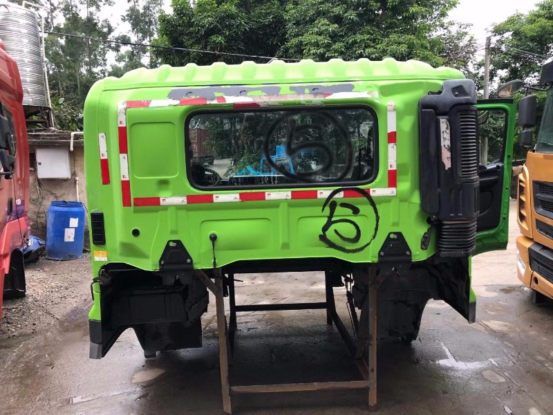 厦门出售二手乘龙H7驾驶室性价比高