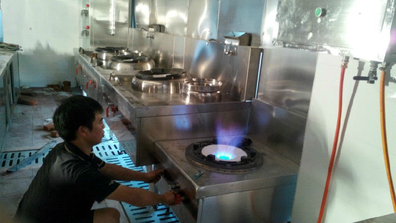 厦门不锈钢厨具灶具定制厂家-厦门鑫渝鑫厨房设备有限公司