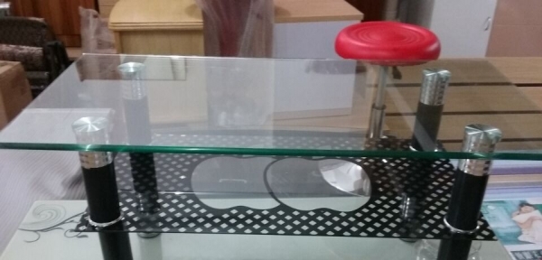 布艺沙发350元 钢化玻璃茶几180元 包送 货到付款