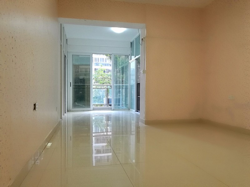 房东直租火车站附近写字楼一房一厅朝南带阳台学生培训场地办事处